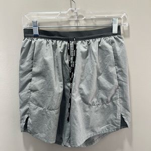 Nike Shorts Men Small Gray Performance Lightweight Swoosh Stride Flex Slim